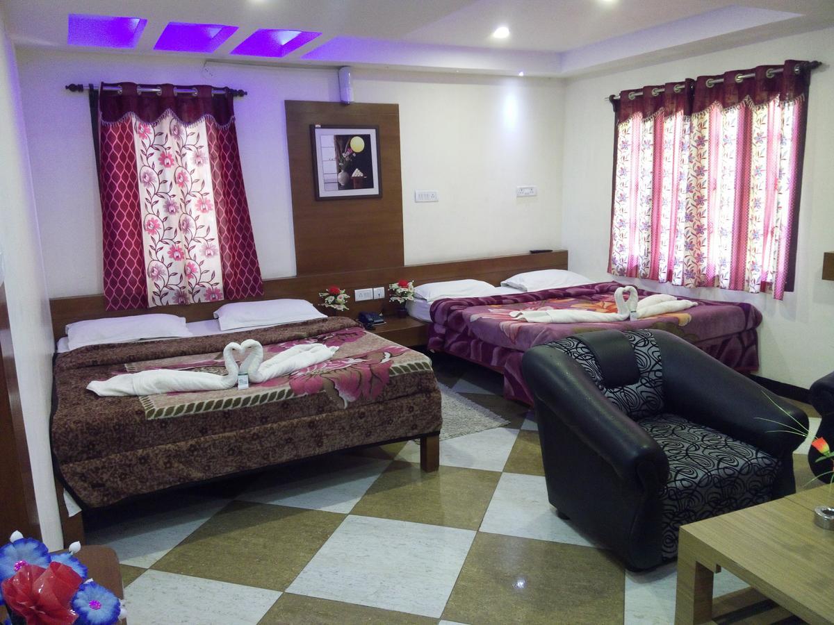 Ezhil Residency Hotel Kodaikanal Exterior photo