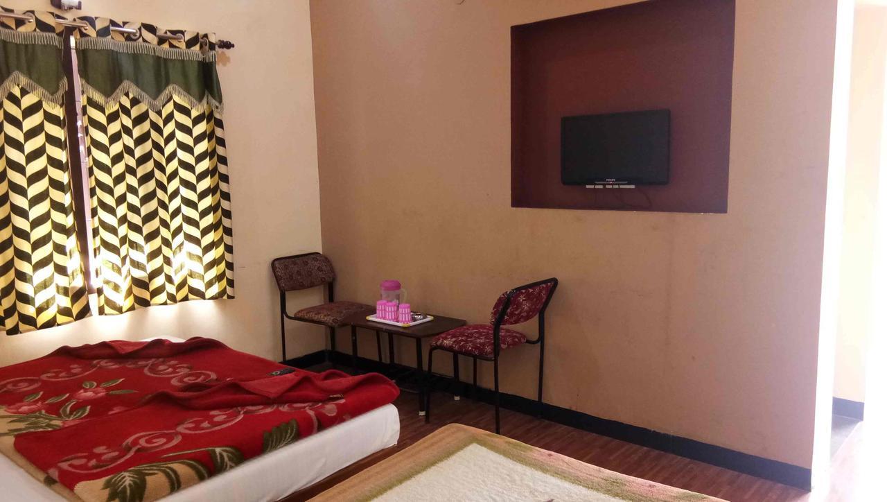 Ezhil Residency Hotel Kodaikanal Exterior photo