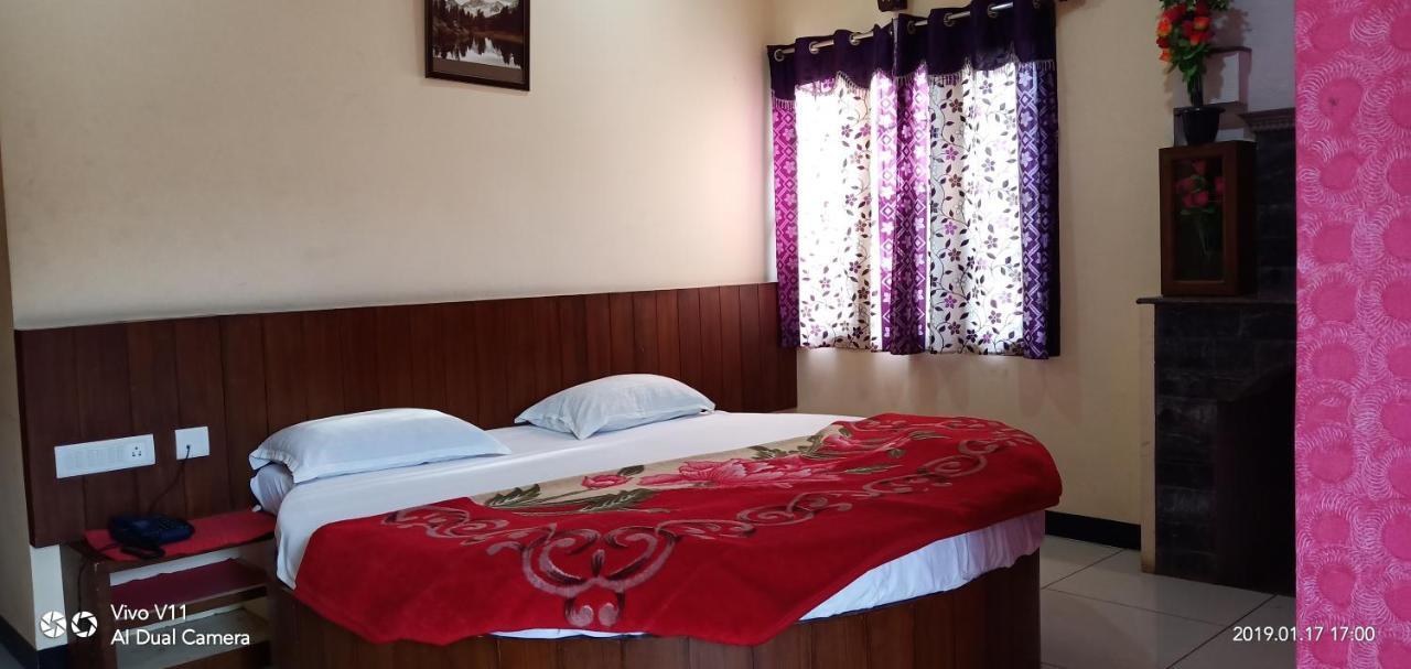 Ezhil Residency Hotel Kodaikanal Exterior photo