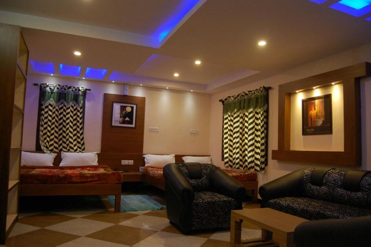 Ezhil Residency Hotel Kodaikanal Exterior photo